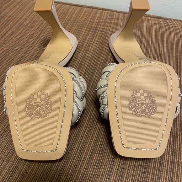 Vince Camuto Mule Size 8 NWT. Tan - Picture 4 of 8